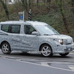 Spy Shots MPV Ford Tourneo Courier, Ada Hybrid dan EV!