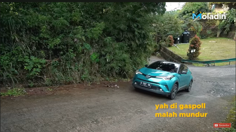 Review Toyota C-HR Hybrid