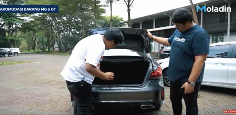 review MG 5 GT Magnify