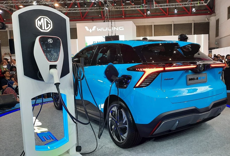 MG4 EV Ignite vs i-Smart