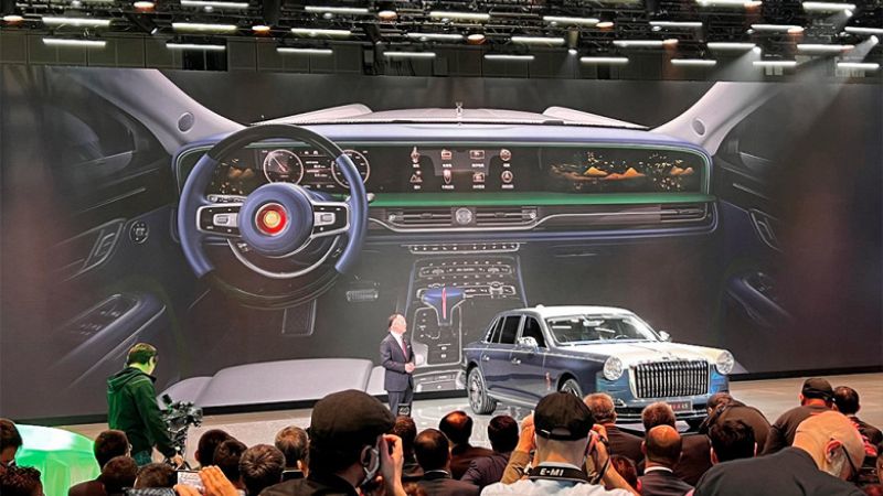 interior Hongqi L5 terbaru