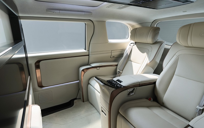 Spesifikasi Lexus LM Gen-2 yang Hadir di GIIAS 2023, Harganya Segini? lexus lm gen-2 jok belakang