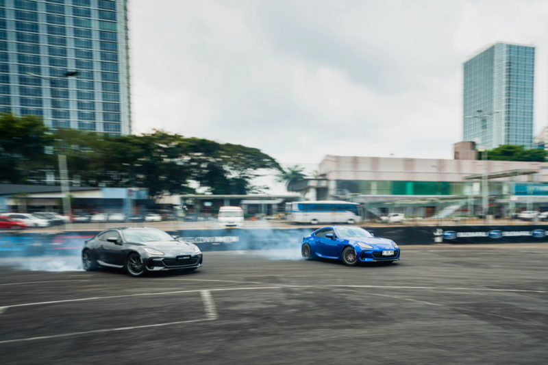 Cara Melakukan Drift Mobil yang Benar dan Tekniknya! Tips melakukan drifting