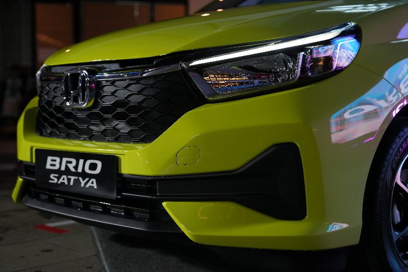 perbedaan varian Honda Brio Satya S dan E