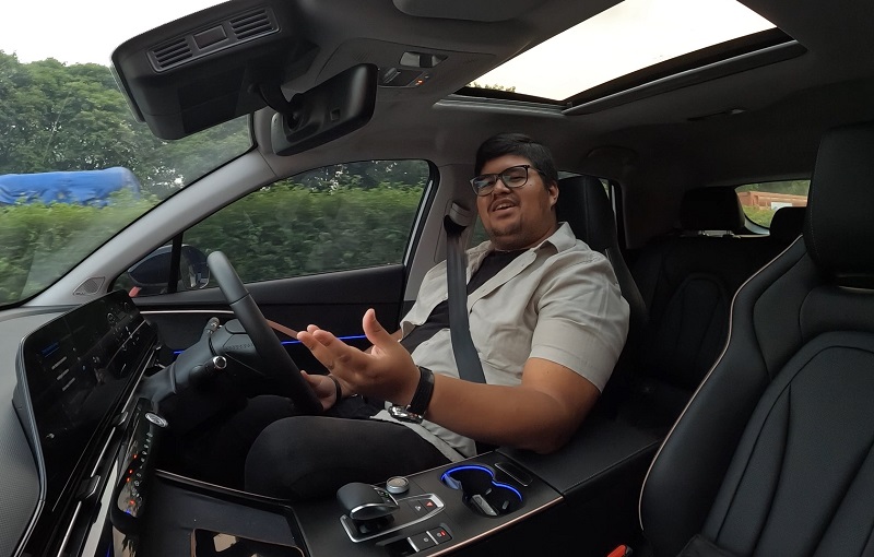 interior chery omoda 5 - mike test drive