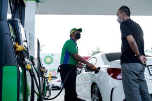 Promo beli Bensin bp Ultimate Mei 2023, Gratis 2 Liter!