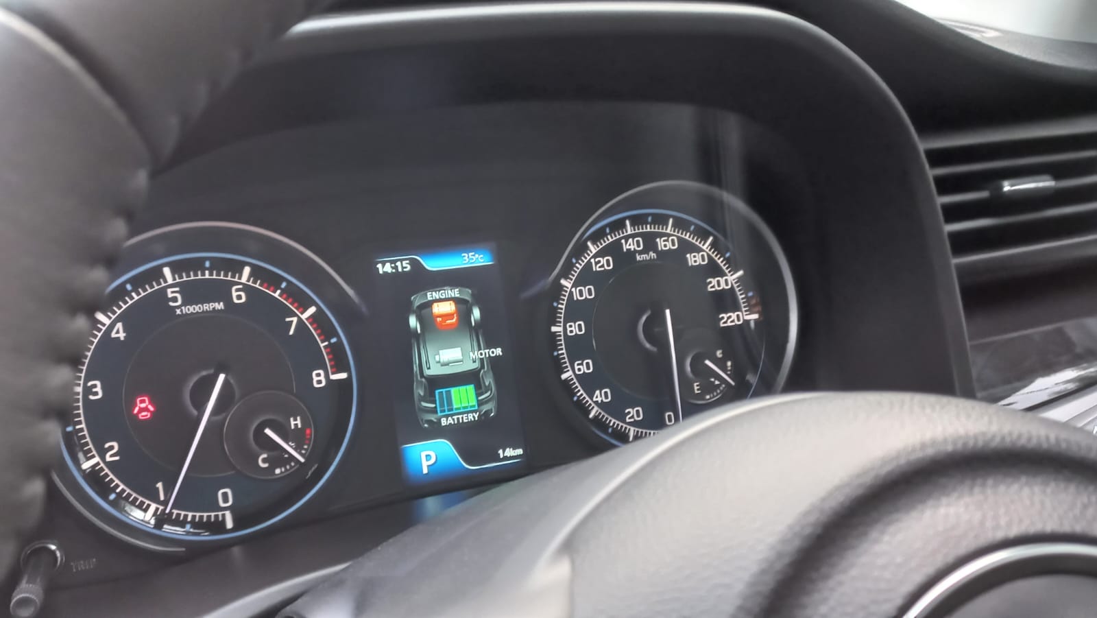 5 Kelebihan Suzuki XL7 Hybrid 2023, Baterai Lebih Besar! Kelebihan Suzuki XL7 Hybrid