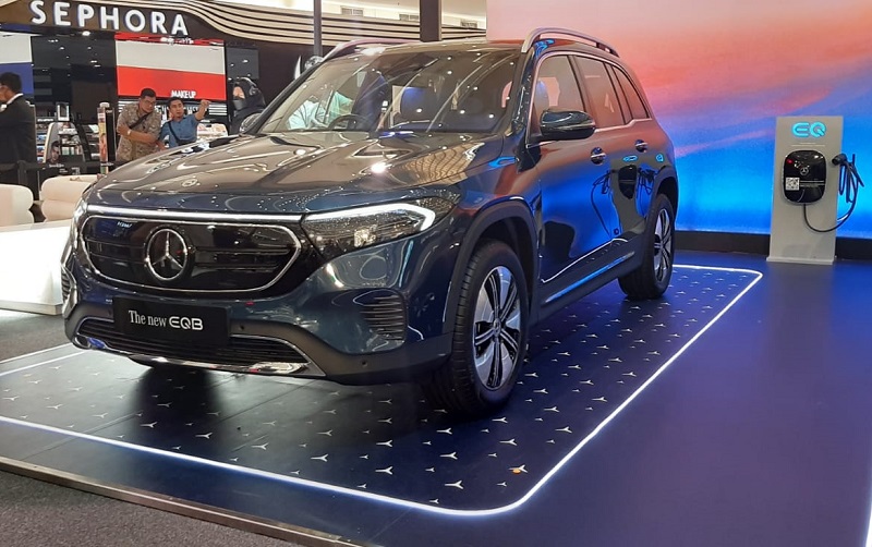 Mobil listrik 7-seater