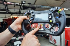 Harga Setir Mobil Balap Formula E Milik Nissan, Ada Attack Mode