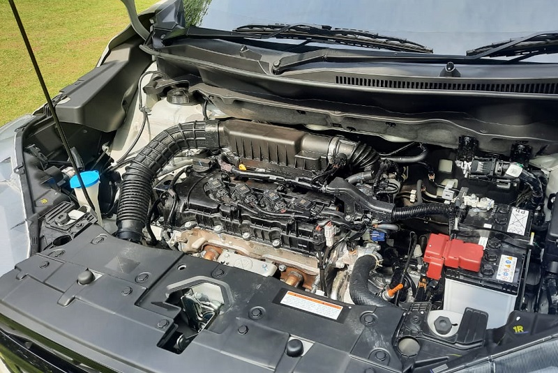 5 Kelebihan Suzuki XL7 Hybrid 2023, Baterai Lebih Besar! kelebihan suzuki xl7 hybrid 2023 - mesin