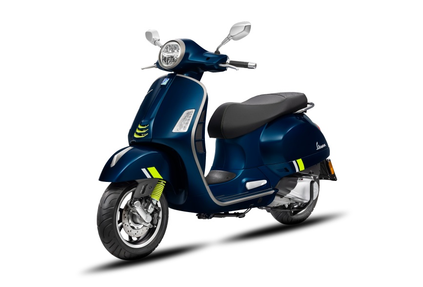 vespa gts 300 super tech - tampak depan