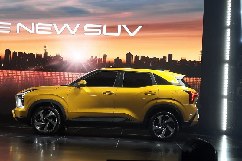 SUV Mitsubishi terbaru - tampak samping