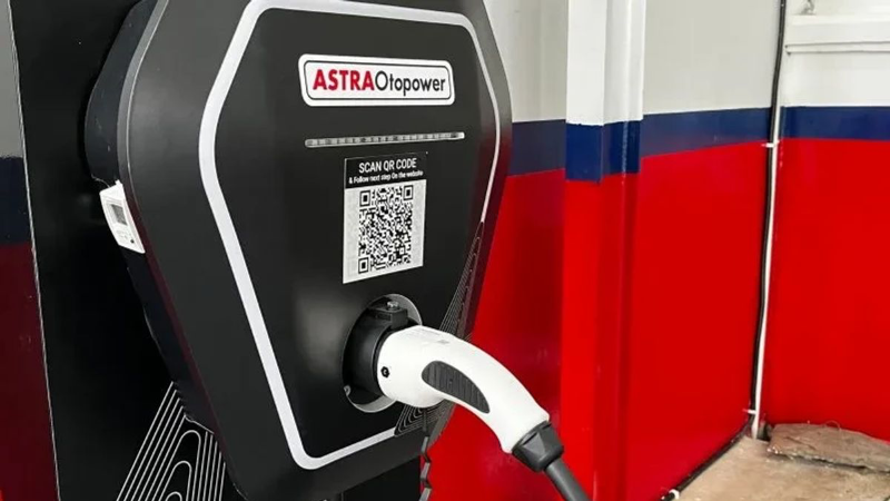 Kolaborasi Astra dan PLN, Bikin SPKLU dan PLTS Atap Kolaborasi Astra dan PLN