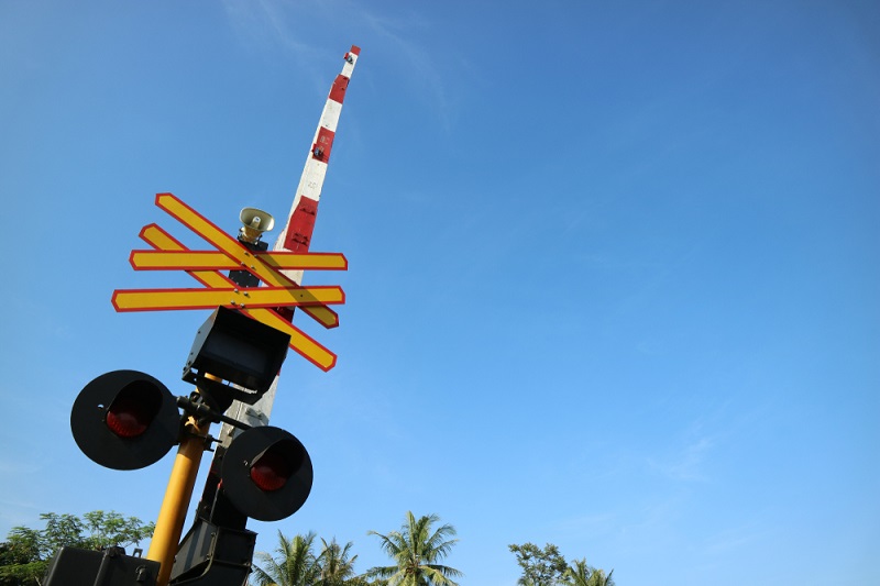 mesin mobil mati ketika melewati rel kereta api