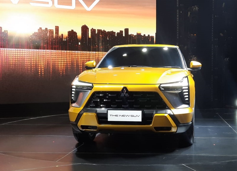 spesifikasi suv mitsubishi terbaru - tampak depan