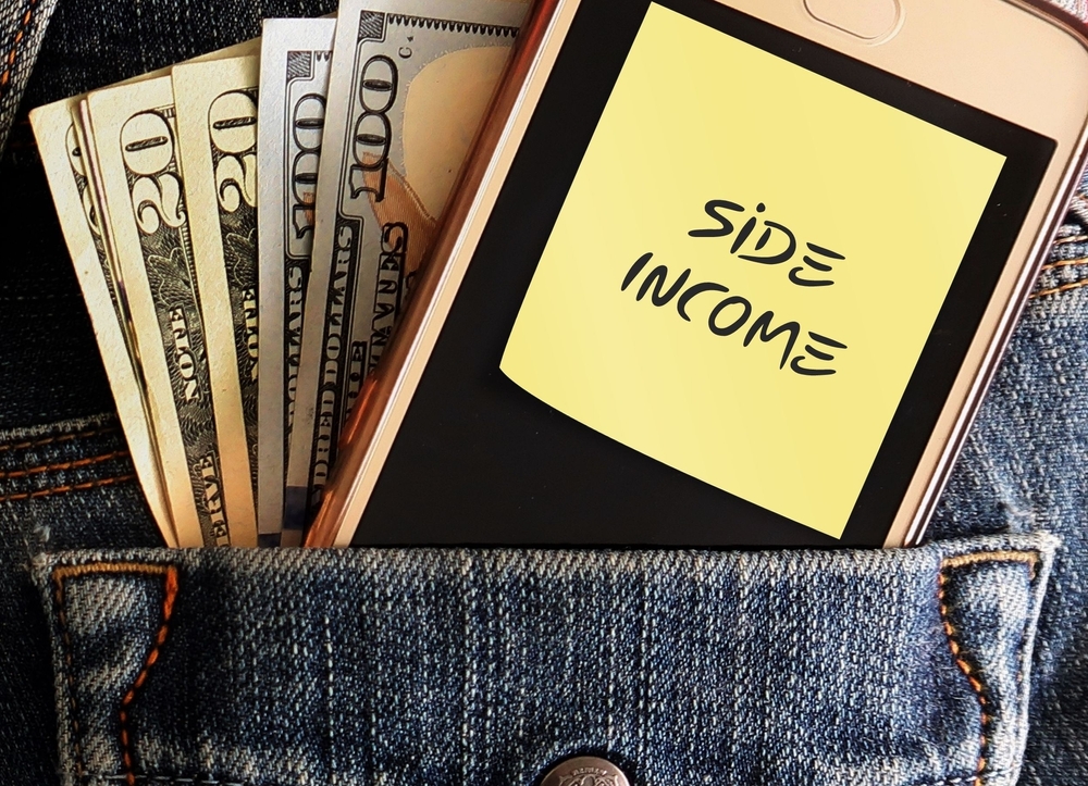 Freelance Mencari Uang Tambahan