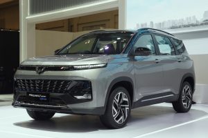 Interior dan Eksterior Wuling New Almaz RS yang Menawan