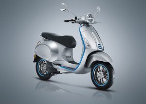 Harga Vespa Elettrica 2023 Bikin Kaget, Resmi Dijual di Indonesia!