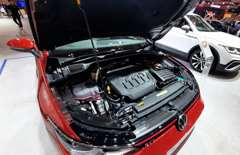 harga vw golf gti mk8 2023 - mesin