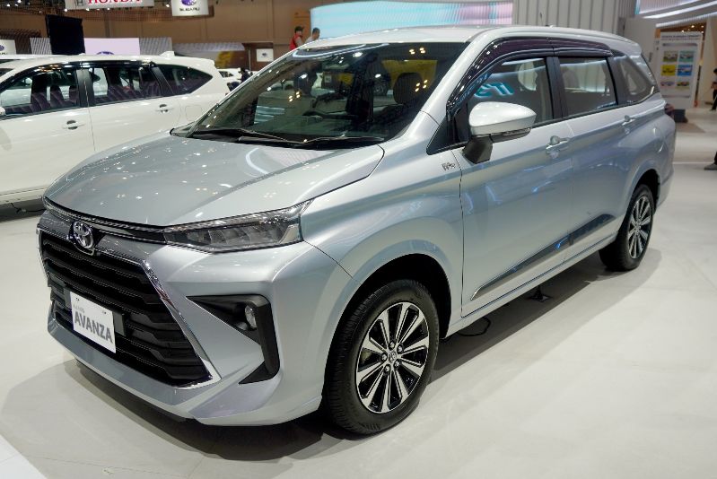 harga mobil toyota bulan desember 2023
