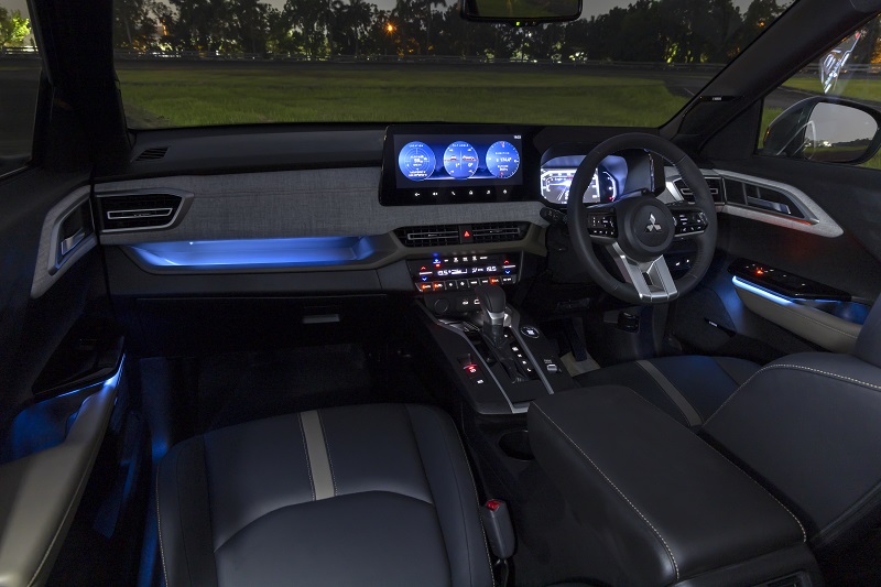 interior mitsubishi xforce exceed vs ultimate 2023