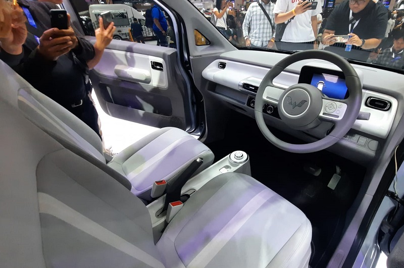 interior wuling air ev lite 2023