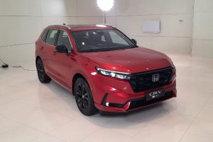 Kelebihan dan Kekurangan Honda CR-V RS Hybrid, Harganya Mahal?