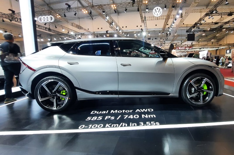 Kelebihan Kia EV6 GT 2023, Mending Ini Dibanding Ioniq 6! kia ev6 gt 2023 - tampak samping