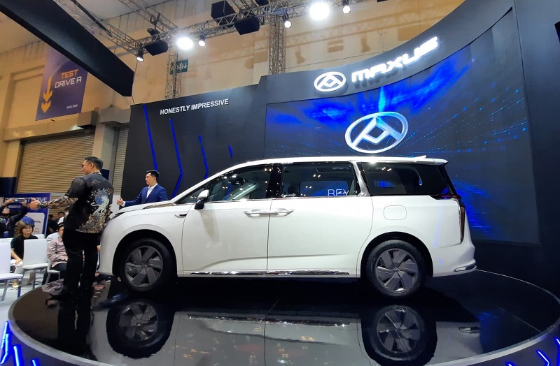 spesifikasi maxus mifa 9 2023 - tampak samping