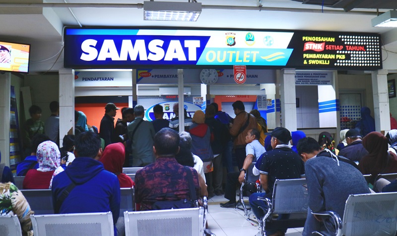 bayar pajak kendaraan atas nama orang lain