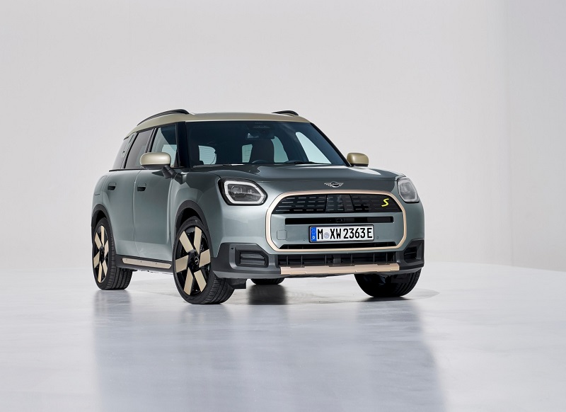 eksterior mini countryman electric 2024 - tampak depan
