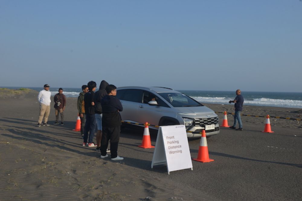 review Hyundai Stargazer X