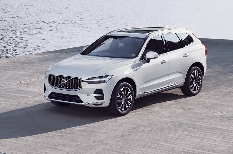 spesifikasi dan harga volvo xc60 phev 2023 - eksterior