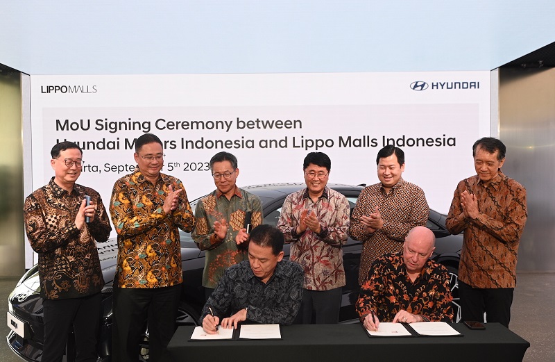 tempat cas mobil listrik hyundai di mal lippo