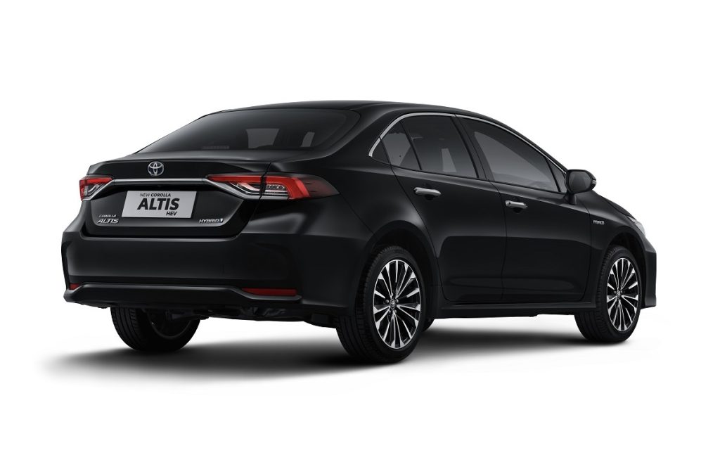 toyota corolla altis facelift 2023 - eksterior tampak belakang