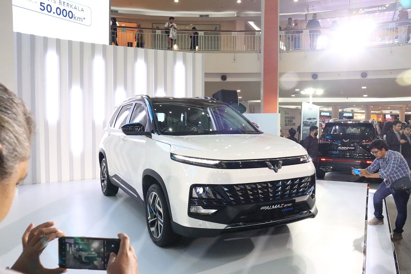Wuling Almaz RS Pro Hybrid