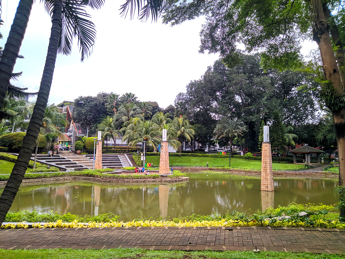 Suasana sejuk bikin Sunmori ke Taman Barito jadi pelepas penat