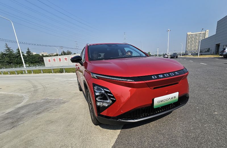 Test Drive Omoda 5 EV langsung di China