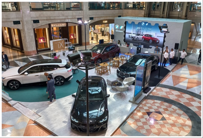 Pameran mobil listrik BMW