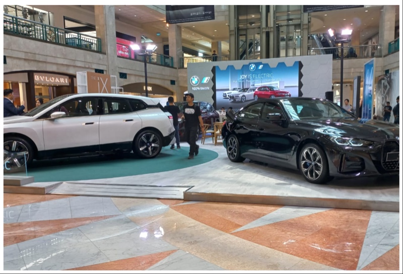 Pameran mobil listrik BMW