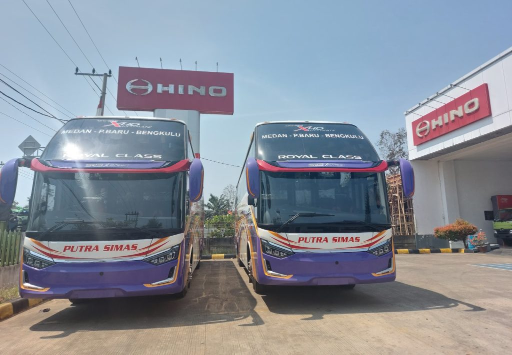 Hino Market Leader Bus di Indonesia