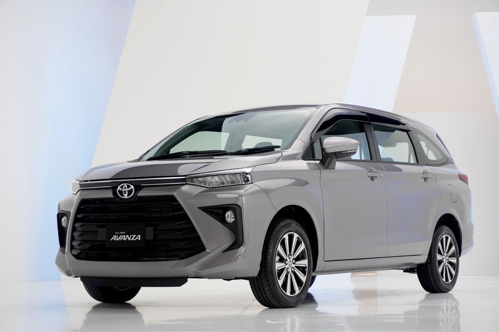 Setelah Kijang Innova, kontribusi penjualan Toyota ialah dari Avanza 56.432 unit