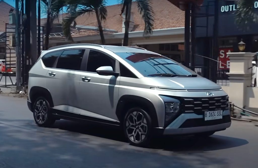 Test drive Hyundai Stargazer