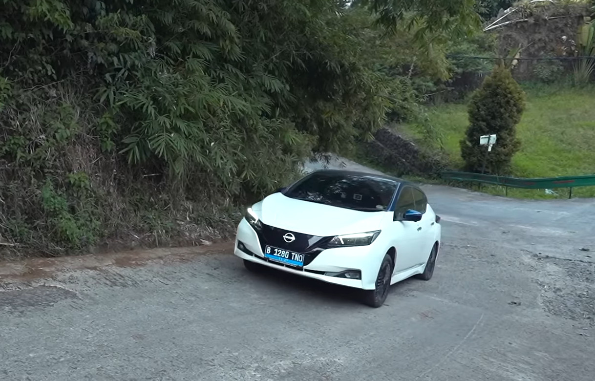 Tes menanjak Nissan Leaf