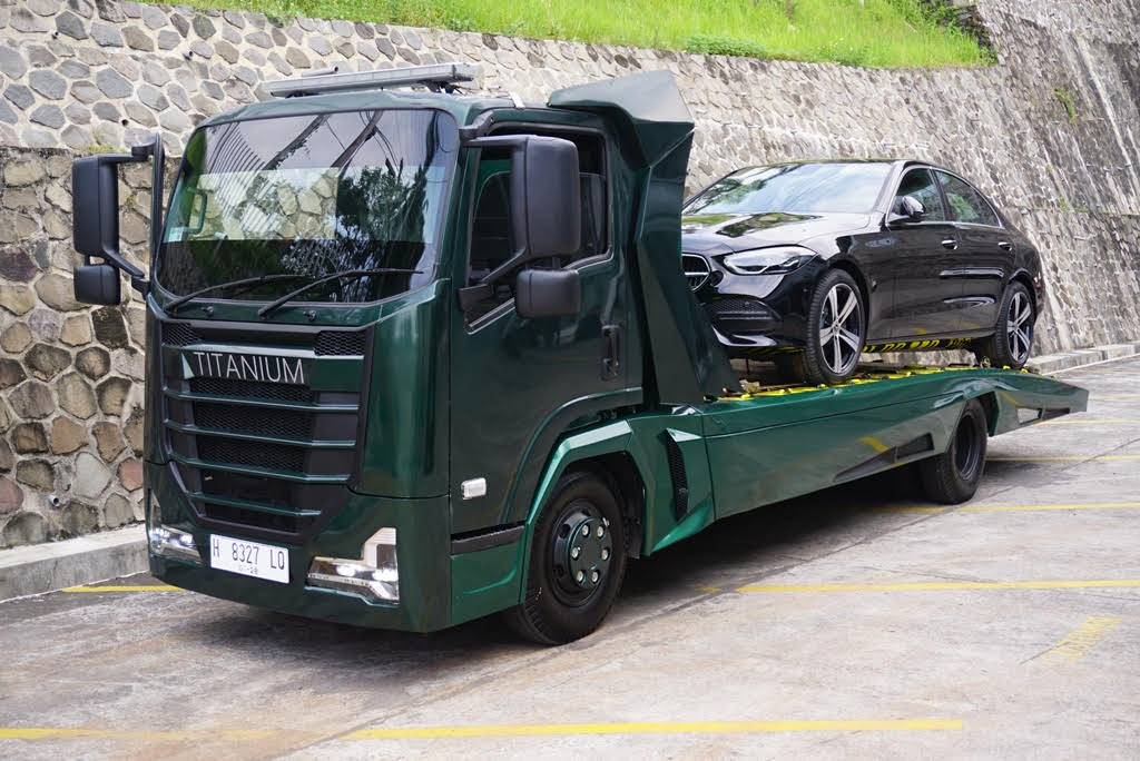 Modifikasi truk towing tampil lebih modis