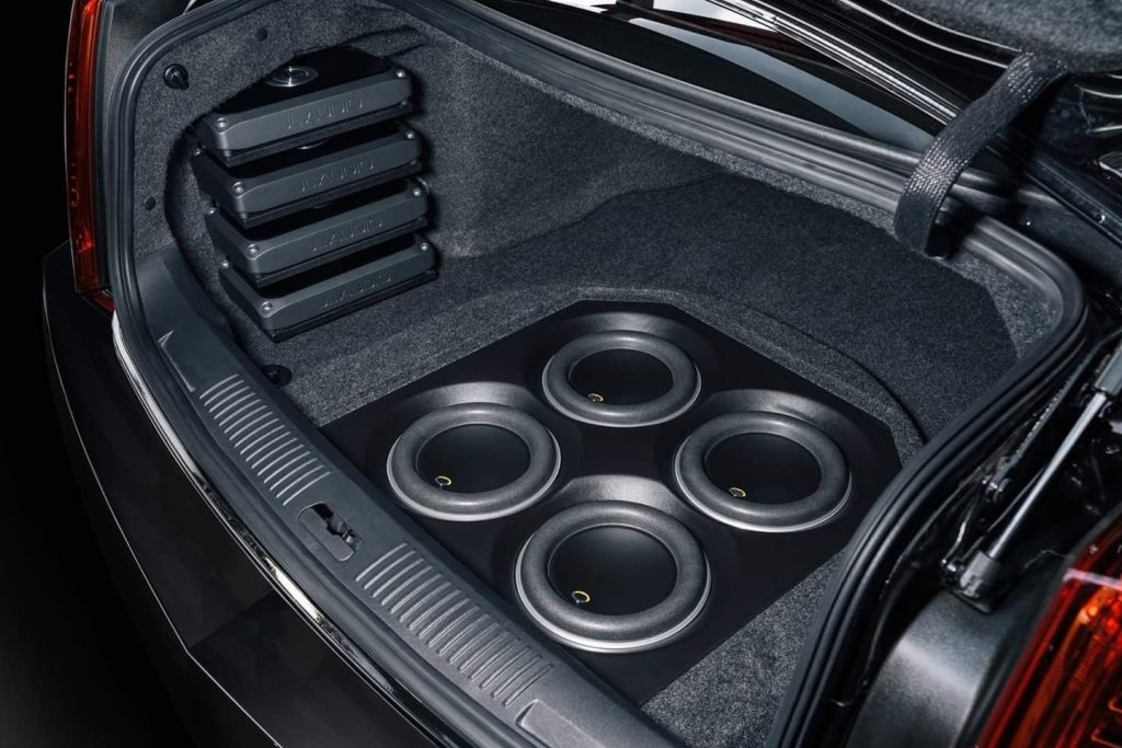 Subwoofer mobil