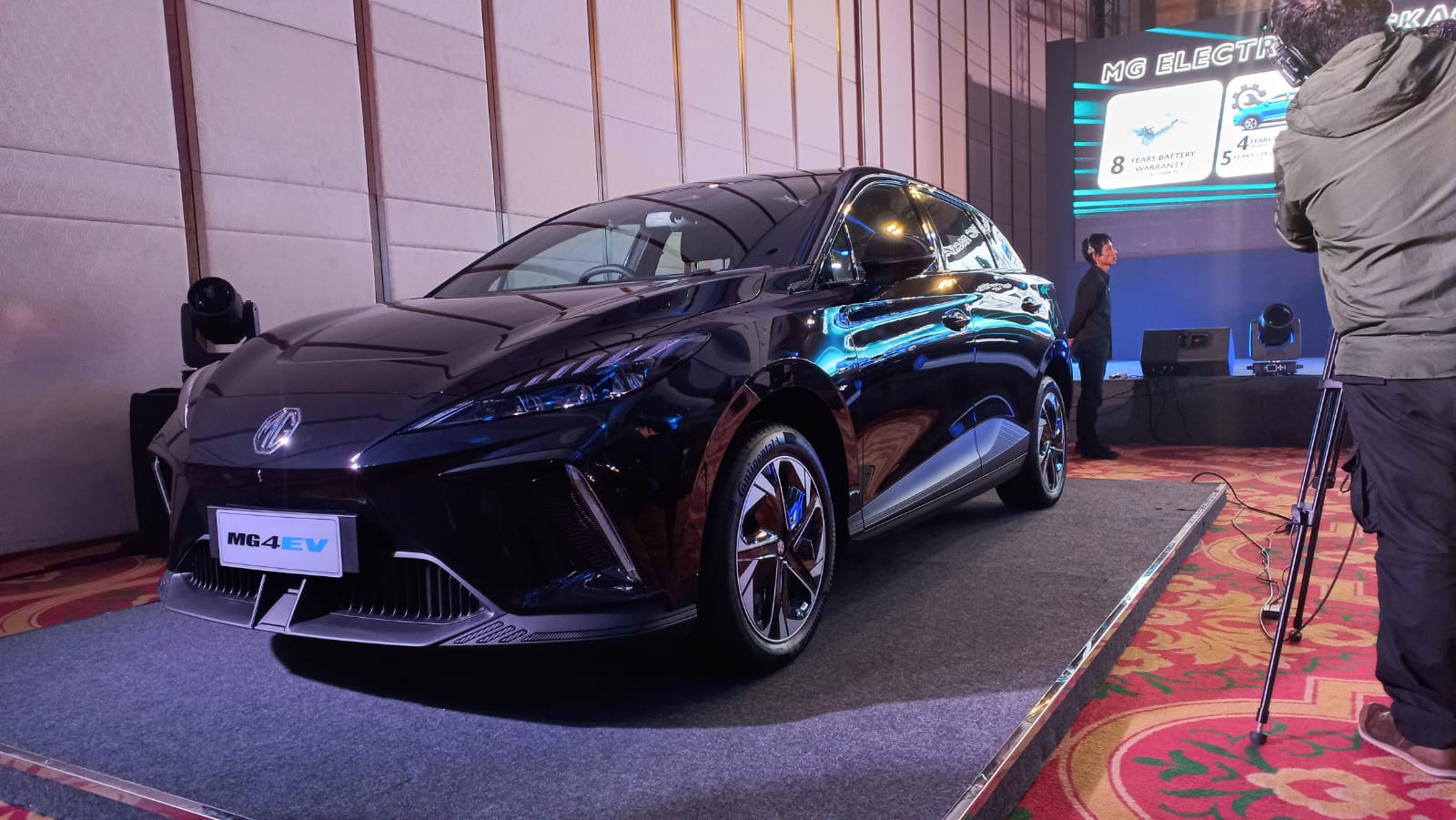 MG 4 EV akan ada varian lebih murah