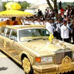 Mobil Pengantin Pengeran Mateen, Rolls-Royce Kinclong Lapis Emas Termahal di Dunia