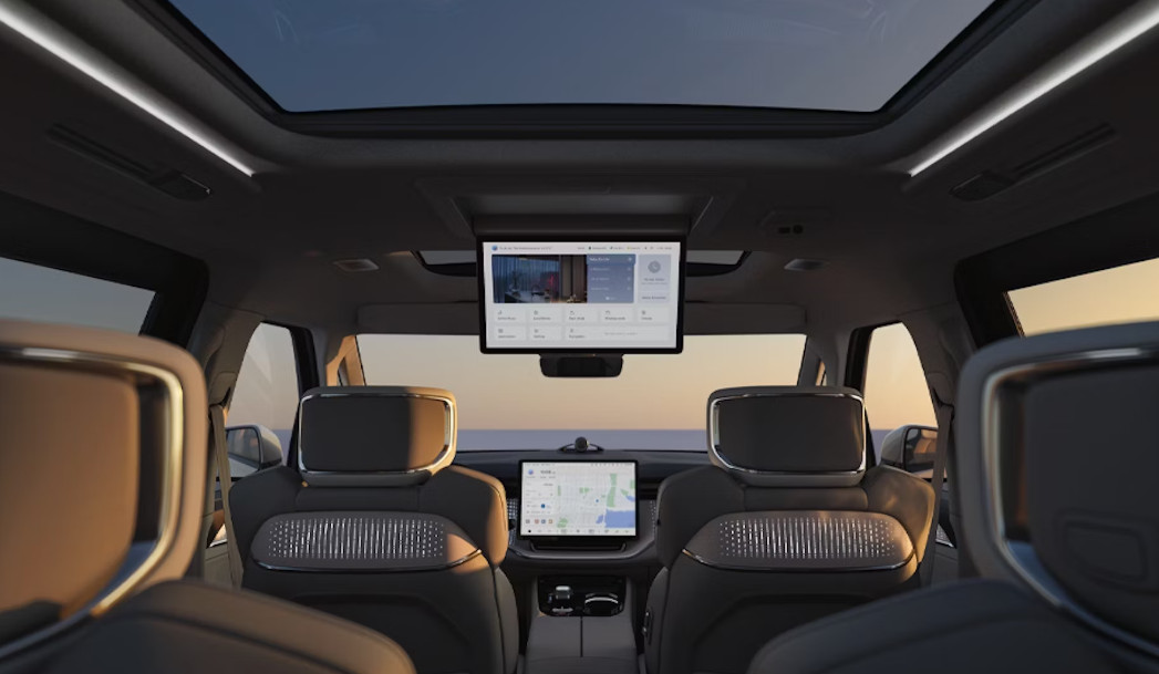 Layar tambahan 15,6 inci high definition