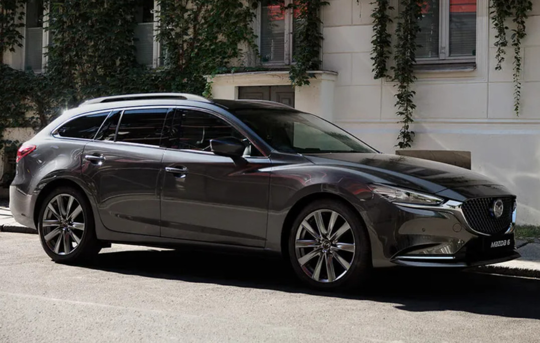 Mazda6 juga menyediakan varian wagon